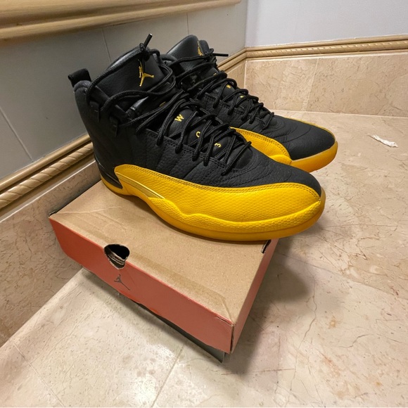 University Gold Retro Jordan 12 (Size 9) - Picture 3 of 6